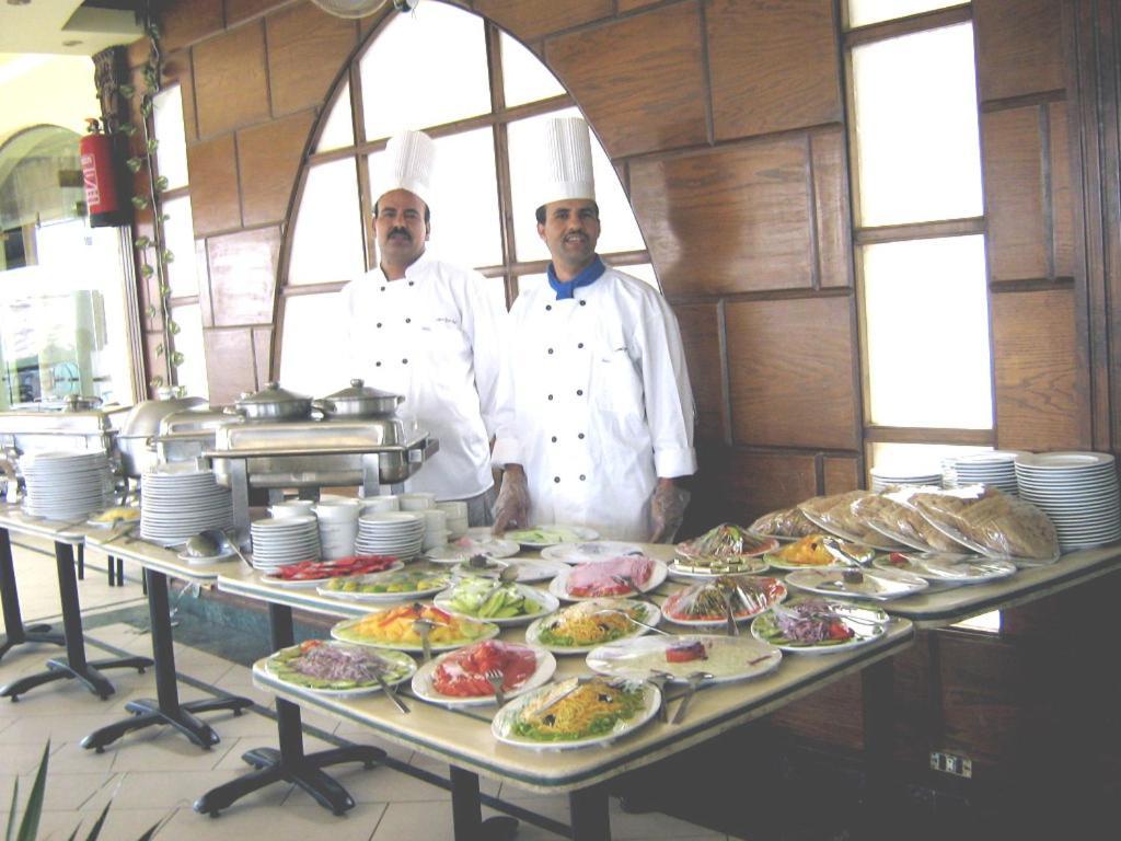المنيا King Akhenaton Hotel المظهر الخارجي الصورة